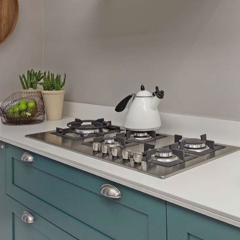 Cooktop-5-Bocas-Elettromec-Quadratto-instalado-em-uma-bancada-de-cozinha