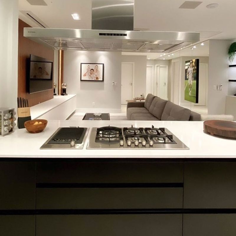 Cooktop-5-Bocas-Elettromec-Quadratto-Inox-instalado-em-uma-cozinha
