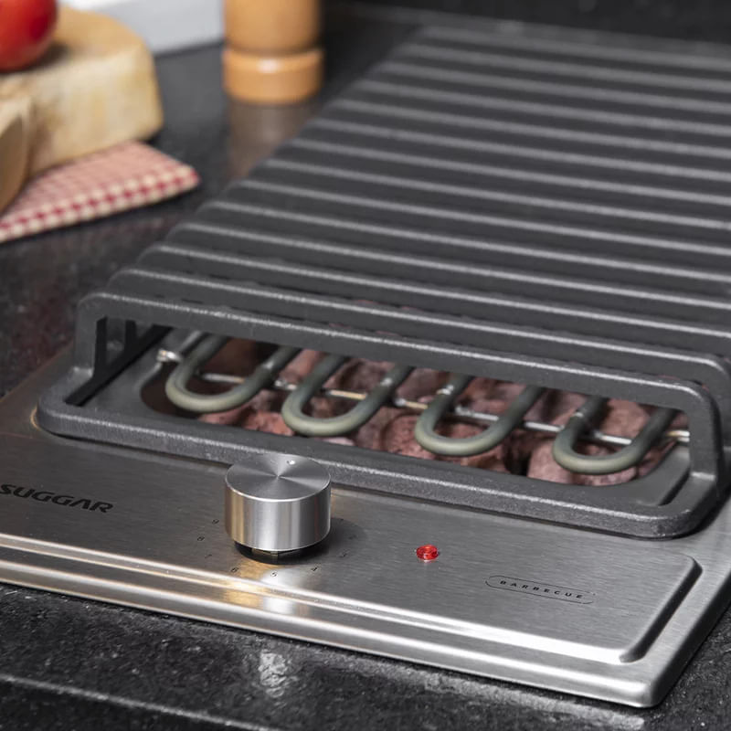 Cooktop Suggar Barbecue em Inox instalado na cozinha