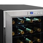 Adega-Suggar-Toulouse-29-Garrafas-Preta-e-Inox-110V-AD2711IX
