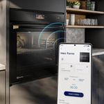 Forno-Eletrico-Electrolux-de-Embutir-OE9XB-com-VaporCrisp-e-Conectividade-Preto-220V-53801WBA235-Cook-Eletroraro--4-