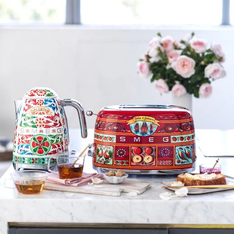 Chaleira-Eletrica-Smeg-Anni-50-Dolce-Gabbana-1.7L-220V-KLF03DGEU-Cook-Eletroraro--3-