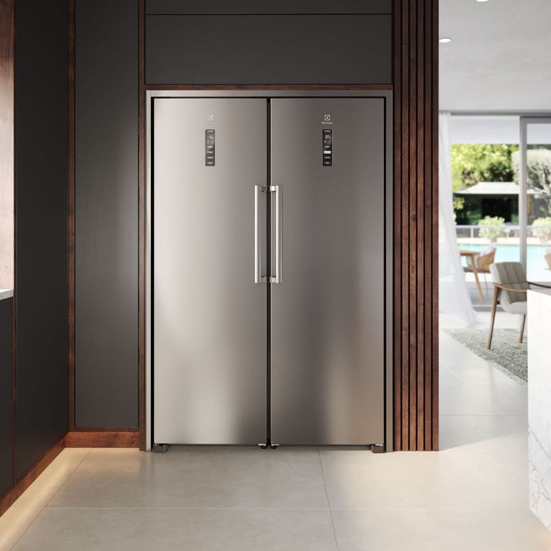 Freezer Vertical Inverter Electrolux Experience 262L 110V Inox FTI4S